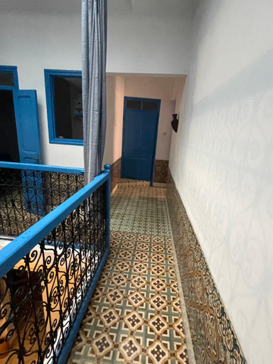 2, BLUE RIAD, Safi