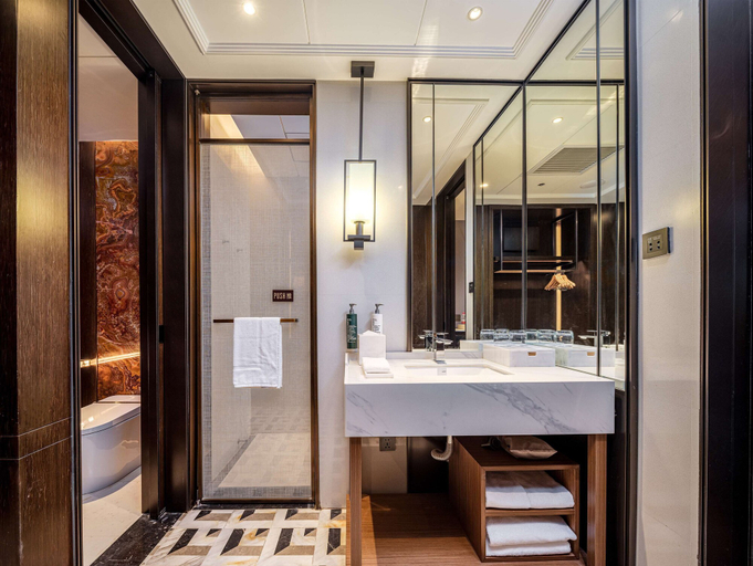 Bathroom 5, Hilton Garden Inn Beijing Guomao, Beijing
