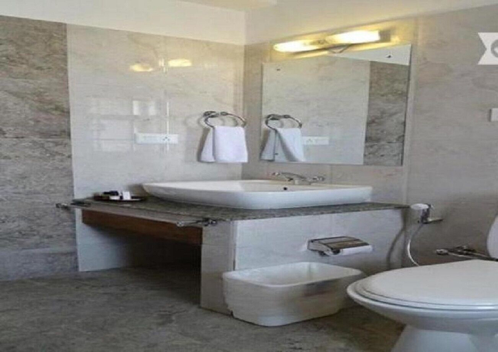 Bathroom 4, Himalayan Retreat Karzoo, Leh