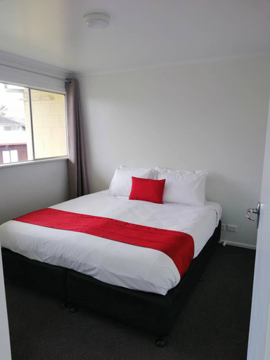 Bedroom 4, Stanley Apartments, Hamilton