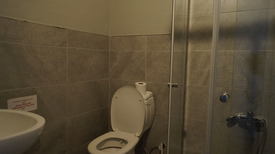 Bathroom 5, Windrose Hostel, Beyoğlu