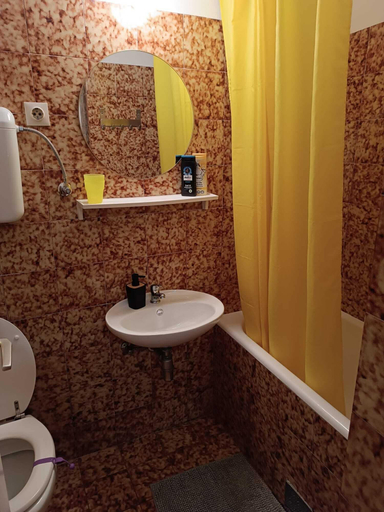 Bathroom 3, Bocin Rosso Apartments, Hvar