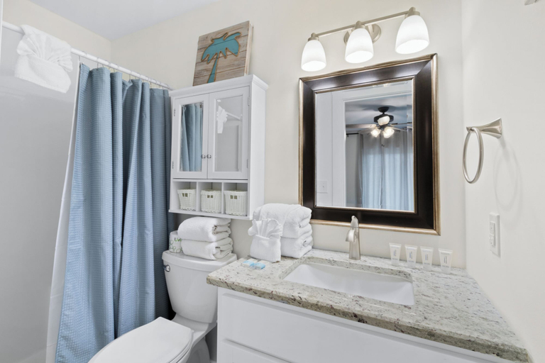 Bathroom 4, Laguna Bella B5, Baldwin