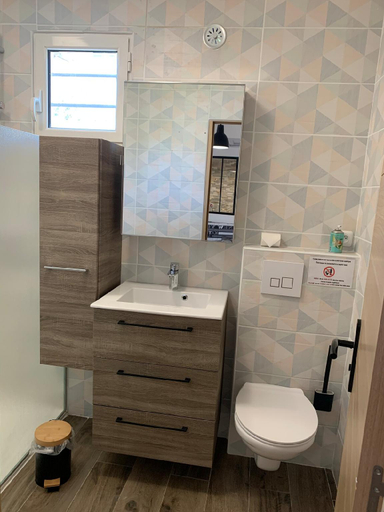 Bathroom 3, La Maison de Saint Ju, Bouches-du-Rhône