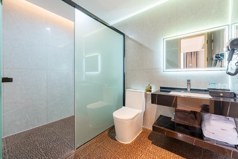 Bathroom 5, 锦泰酒店--广州市十三行南方大厦国际电子城店, Guangzhou