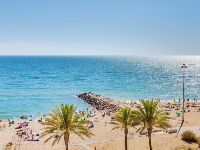 Room 4, Superb Front Beach Pool Sea View Carteia Flat, Loulé