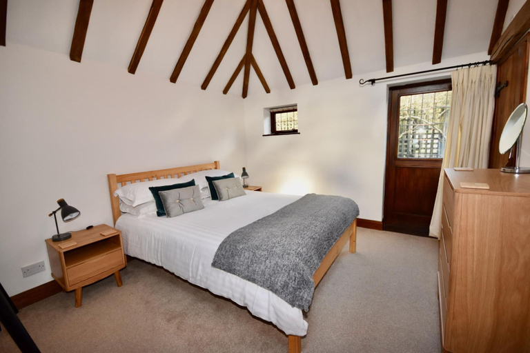 Room 2, The Cote Little Upton Farm, Isle of Wight