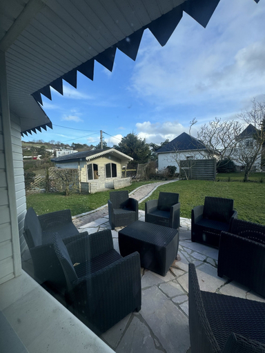 Food & Drinks 5, La Villa de Puys, Seine-Maritime