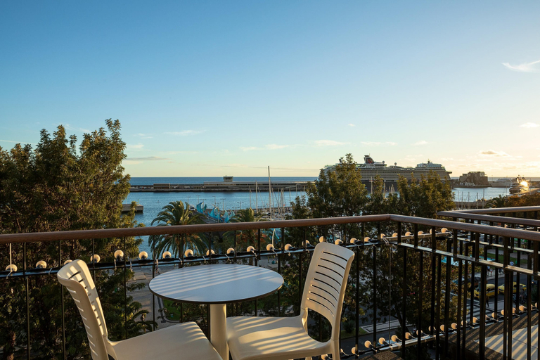 Room 2, King David Suites 502 by Homie, Funchal