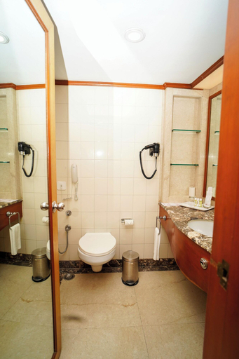 Bathroom 5, Ambassador Ajanta Aurangabad, Aurangabad