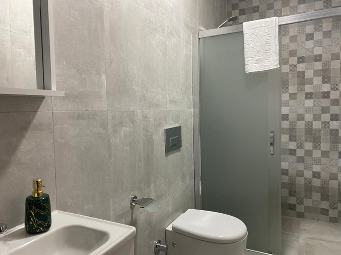 Bathroom 5, Kent Otel, Fethiye