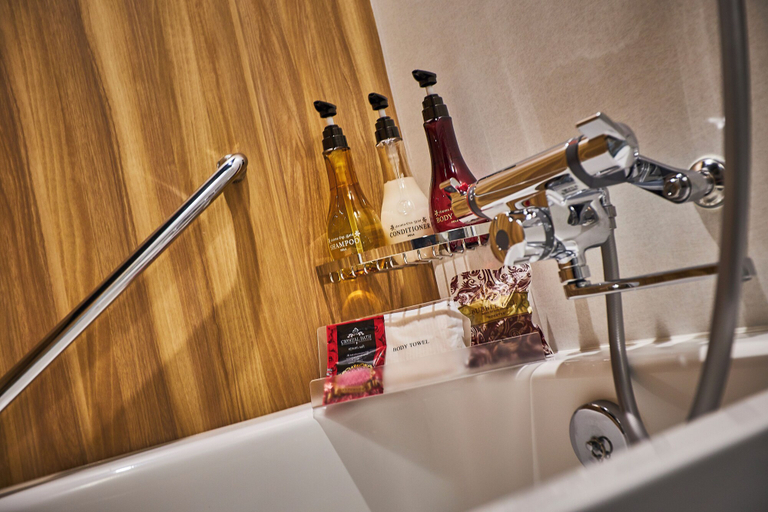 Bathroom 4