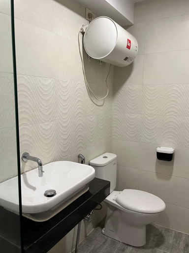Bathroom 5, 2 Bedroom Loft Apartment, Medan