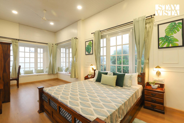 Bedroom 2, Forktail House with Swimming Pool at Kalimpong by StayVista, Darjiling