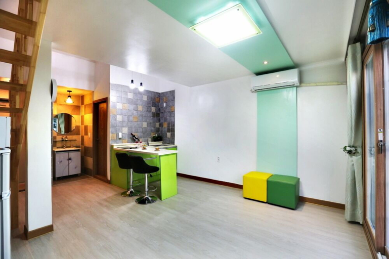 Others 5, Monami Pension, Tongyeong