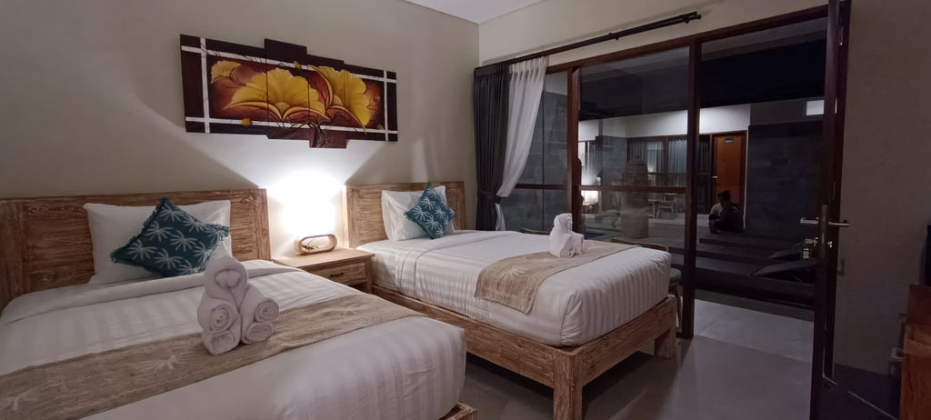 Kubunaku Sanur Bali Room Type - Deluxe Twin Pool View