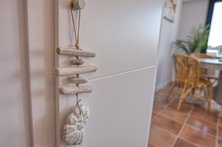 Others 4, Casa Tomas, Girona