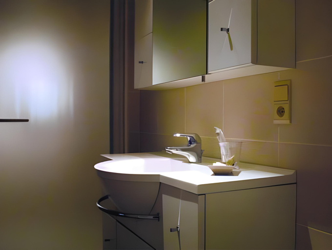 Bathroom 7