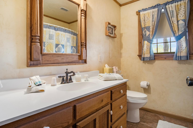 Bathroom 2, Sister Creek Ranch Other Cabin, Kendall