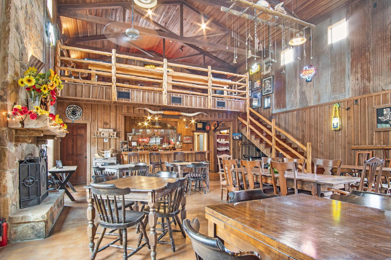 Food & Drinks, Sister Creek Ranch Other Cabin, Kendall