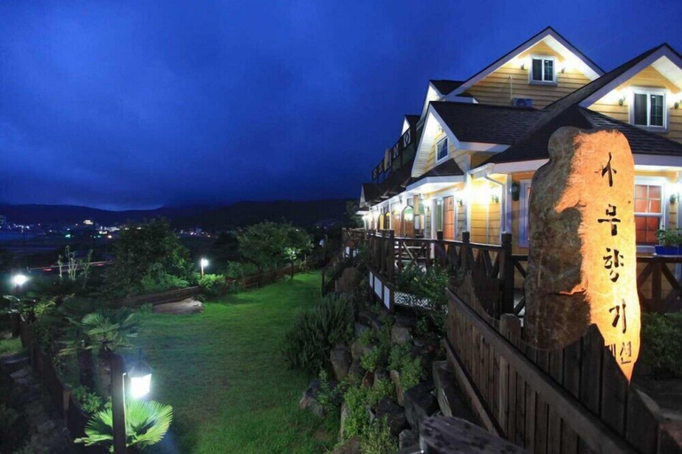 Exterior & Views 2, Aroma Tree Pension, Geoje