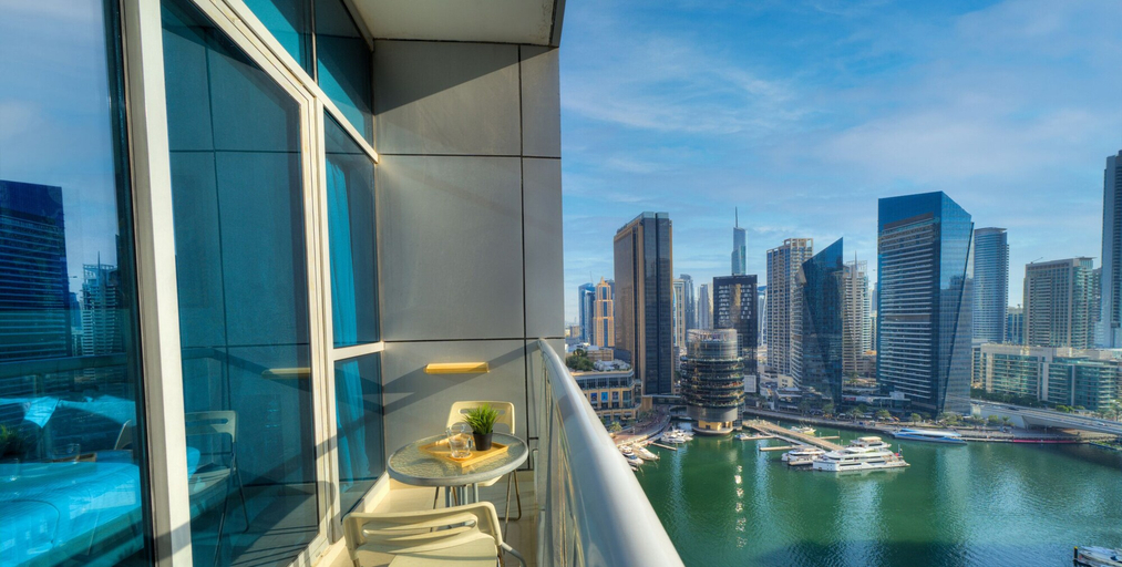 Others 5, Contemporary One Bedroom with Full Marina View, Dubai