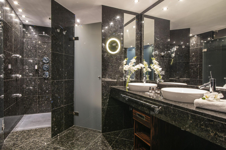 Bathroom 4, Hotel Andorra Starc by Pierre & Vacances