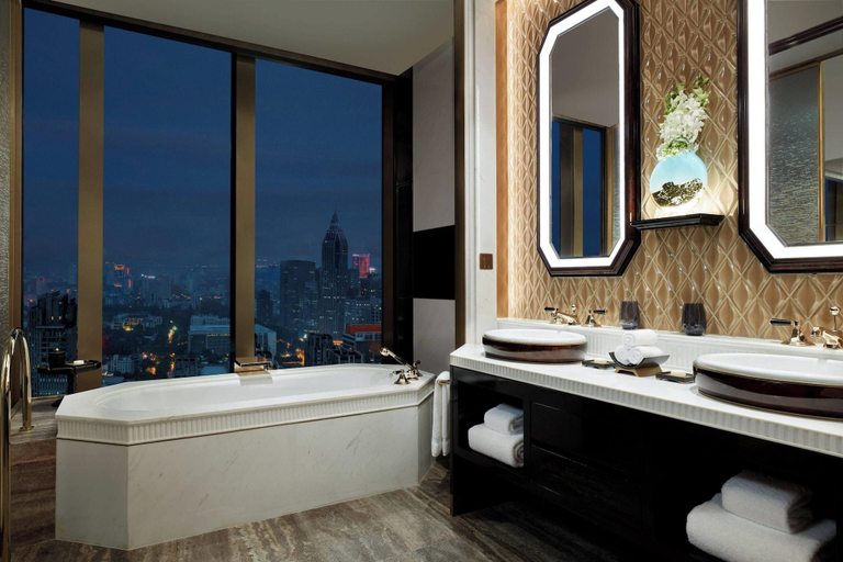 Bathroom 23