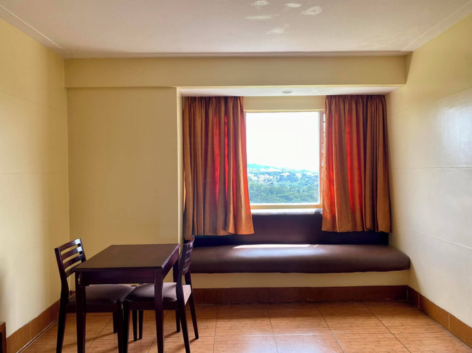Dining Room 17