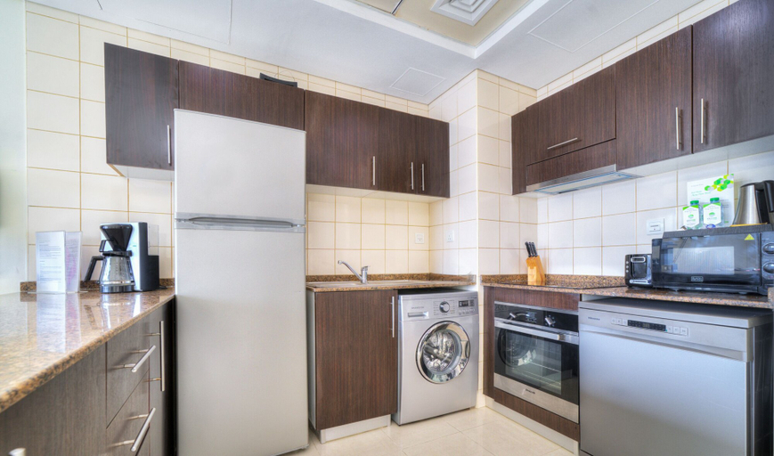 Others 4, Contemporary One Bedroom with Full Marina View, Dubai