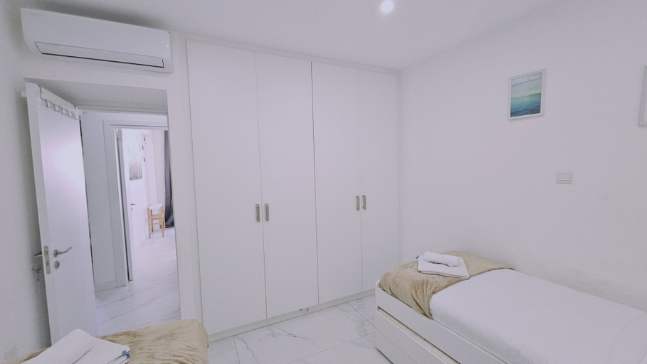 Room 4, 125 LCA - Stay Treasure Apartment, Larnaca
