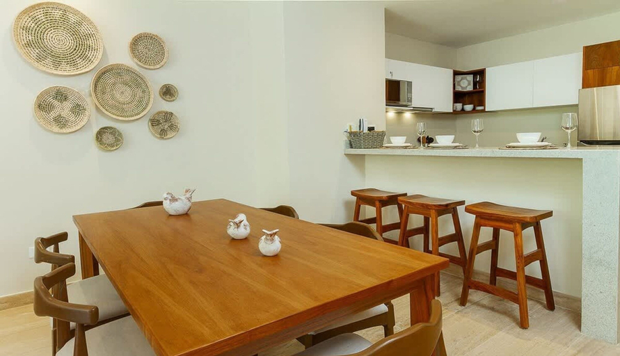 Room 4, 2 Br Roof w Infinity Pool Jacuzzi Spacious, Cozumel