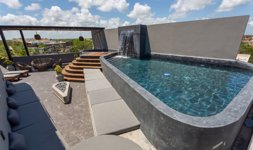 Room 5, 1 Br w Park Views in Condo w Gym Sauna Steam, Cozumel