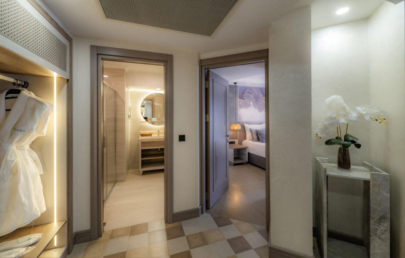 Bathroom 5, Samara, Bodrum