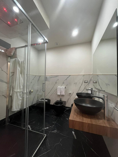 Bathroom 5, Hotel Club Kennedy, Reggio Di Calabria