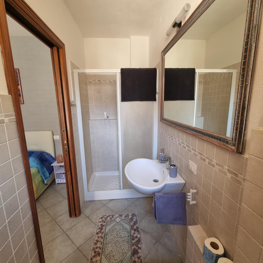Bathroom 2, A due passi, Florence