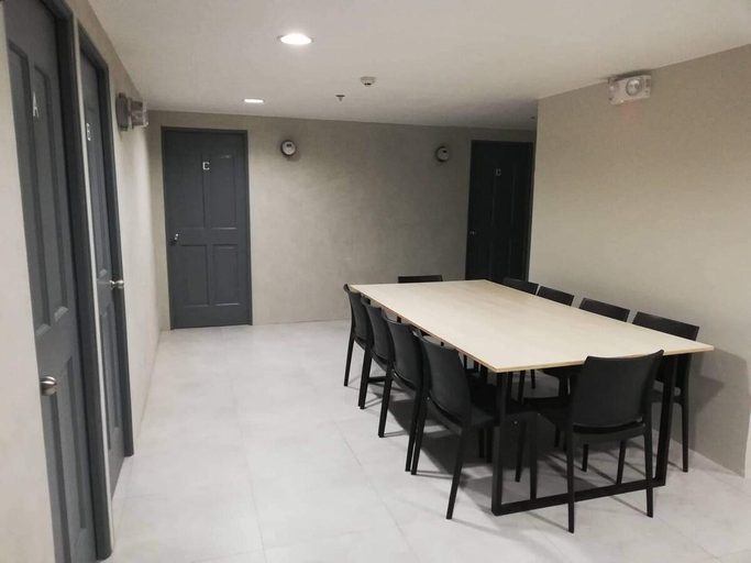 Others 5, Manila Real Residences Studio 9A, Manila City