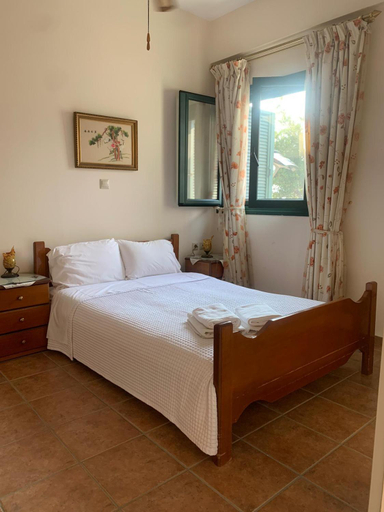 Bedroom 2, Vatoulia House, Peloponnese