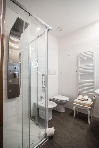 Bathroom 4, Hotel Ala D’Oro, Ravenna