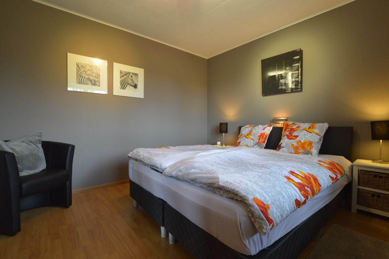 Bedroom 3, Elegant Chalet in Malmedy with Private Garden, Liège
