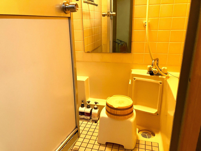 Bathroom, Chikurinin Gunpoen, Yoshino