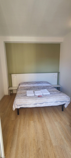 Bedroom 2, Vroom508, Verona