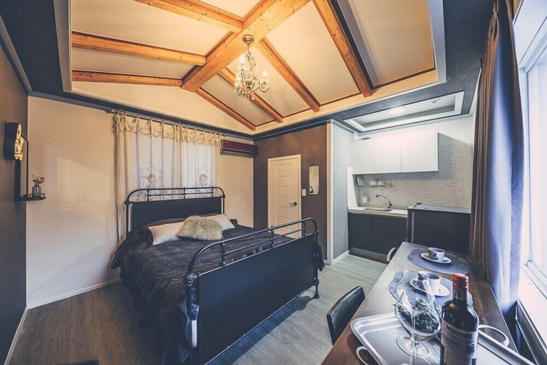 Others 5, The Foret Pension, Gapyeong