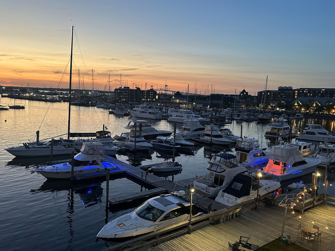 The Newport Harbor Hotel & Marina, Newport