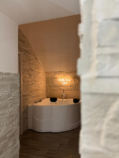 4, Pietra Viva room, Bari