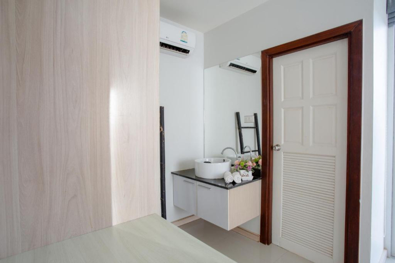 Bathroom 4, Ko Lanta Hotels & Co - Working Space, Ko Lanta