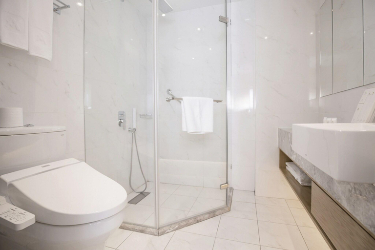 Bathroom 4, The Carlton, Taichung