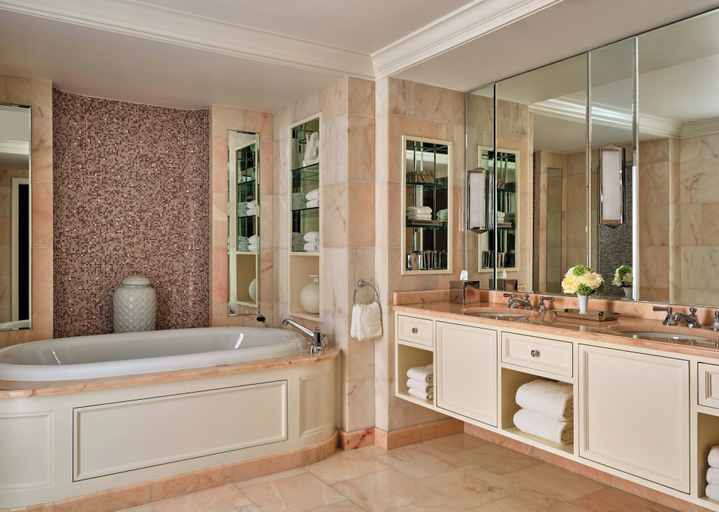 Bathroom 5, Four Seasons Hotel Boston, Boston