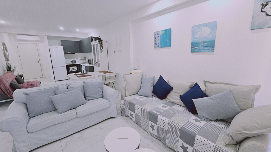 Room 3, 125 LCA - Stay Treasure Apartment, Larnaca