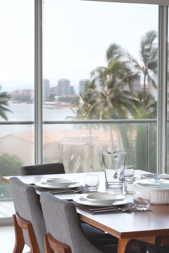 Food & Drinks 4, Icon Unit 502, Puerto Vallarta